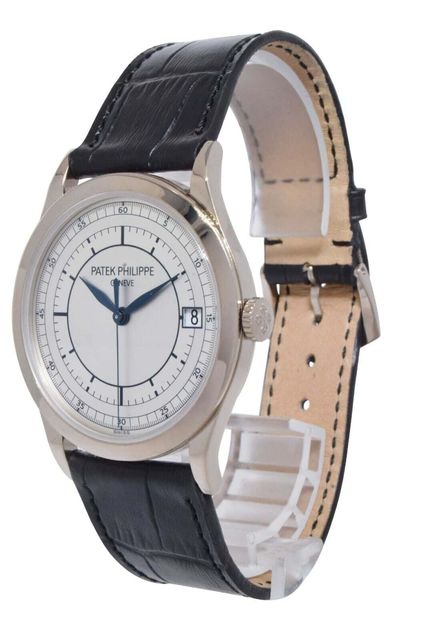 Patek Philippe Calatrava 5296G-010 Image 4